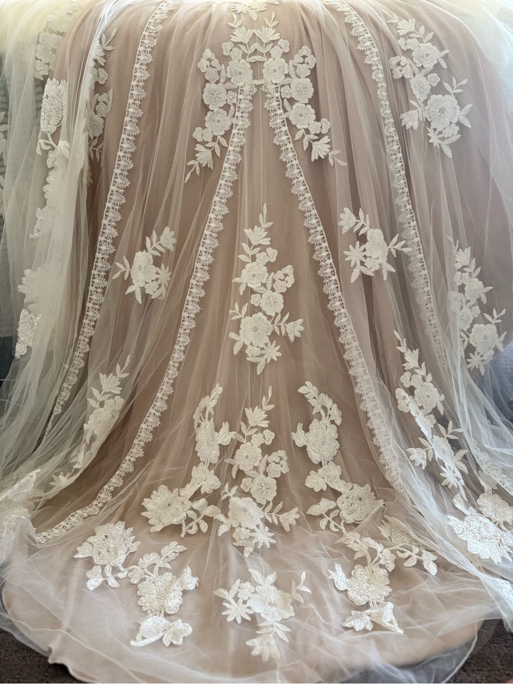 UNUSED Strapless Lace Appliqué Wedding Dress in Ivory - Picture 3 of 10